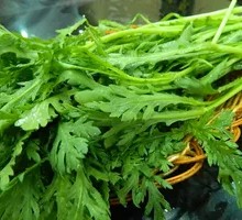 Chinese chrysanthemum greens