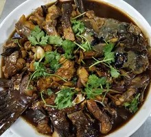 Braised Bighead Carp with Garlic