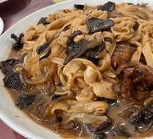 Stewed Chicken with Sticky Rice Rolls