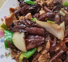 Stir-fried Pork with Red Mushrooms