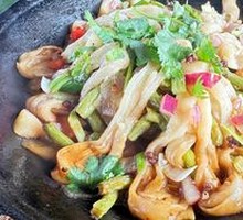 Sticky Corn Buns in Iron Pot