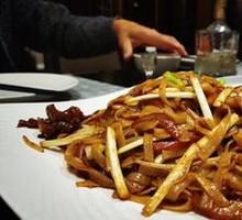 Dry-Fried Beef Rice Noodles