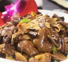 Stir-fried Pork with Changbai Mountain Yellow Mushrooms