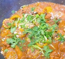 Stir-fried Chicken in Iron Pot