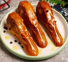 Spicy Braised Duck Heads