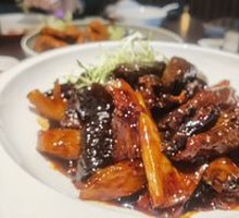 Braised Hoof Tendon with Sea Cucumber