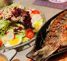 Ge You-style Pan-Seared Crucian Carp