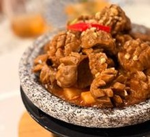 Stone Pot Hand-Made Beef Meatballs