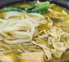 Sautéed Tengjiao Rice Noodles in Clay Pot