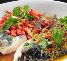 Steamed Fish Head with Green and Red Peppers