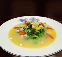 Chicken Broth with Mustard Greens