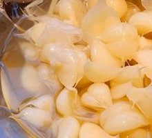 Assorted Sweet Garlic