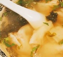 Clear Soup Dumplings with Large Filling