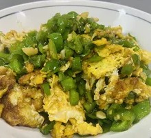 Green Pepper and Earth Egg Stir-Fry