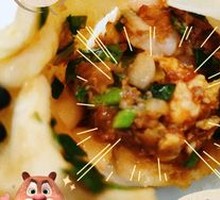 Meat and Three Fresh Ingredients Pan-Fried Dumplings