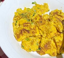 Sesame Oil Stir-Fried Egg with Wild Onion