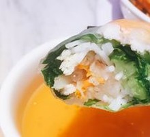 Fresh Shrimp and Mango Roll