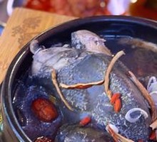 Fresh Chicken Soup with Ten Ingredients