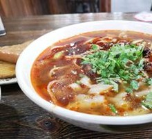 Old Grandma's Chili Stir-Fried Knife-Cut Noodles