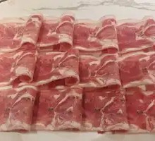 Goat Meat with Sand Onion