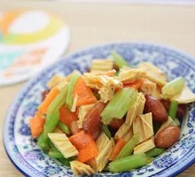 Cold-mixed Tofu Noodles