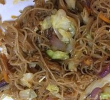 Stir-Fried Rice Noodles with Pork Strips