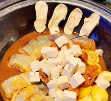 Stewed Pork Ribs and Fish in Iron Pot