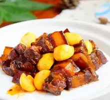 Braised Pork with Chestnuts
