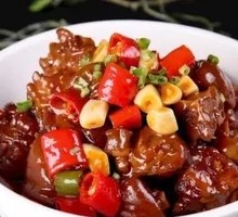 Braised Pig Trotters in Iron Pot