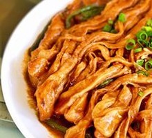 Pork Ribs with Green Beans and Cornbread Dumplings