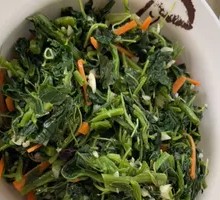 Cold-Pressed Seasonal Wild Greens