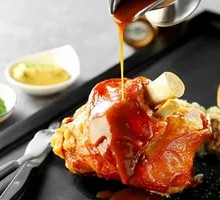 Roasted Pork Knuckles