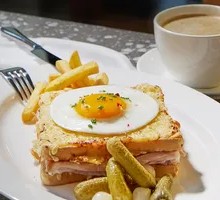 Yanbai Paris Ham Sandwich