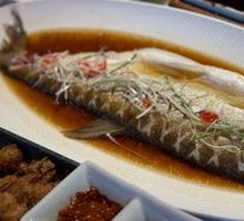 Steamed Large White Fish