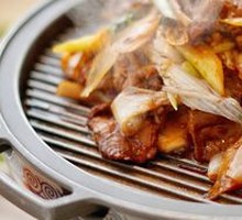 Classic Scallion Stir-Fried Lamb