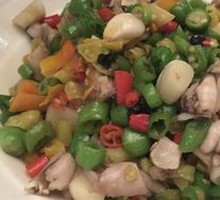 Five Pepper Stir-Fried Frog Legs