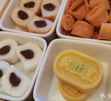 Beijing Crispy Pancake Roll