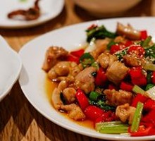 Stir-fried Chicken Thigh with Perilla