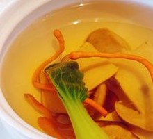 松茸菌炖虫草花