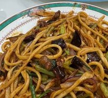 Stir-Fried Beef Noodles