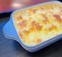 Cheesy Baked Mashed Potatoes