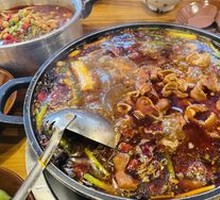 Stewed Chicken with Pig Intestines