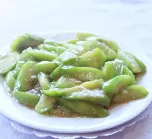 Stir-Fried Loofah with Vegetables