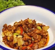 Tea Oil Stir-Fried Chicken