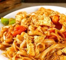 Fried Noodles with Eggs
