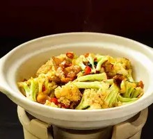 Braised Cauliflower in Clay Pot