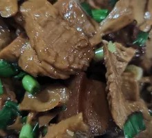 Huangshan Bamboo Shoot Dry-Braised Pork