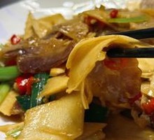 Stir-fried Fresh Bamboo Shoots with Preserved Pork