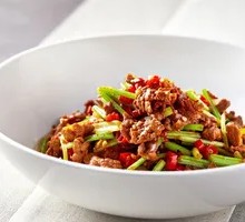 Stir-Fried Beef with Yellow Onion