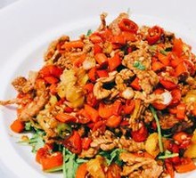 Stir-fried Yellow Beef with Smoke Flavor